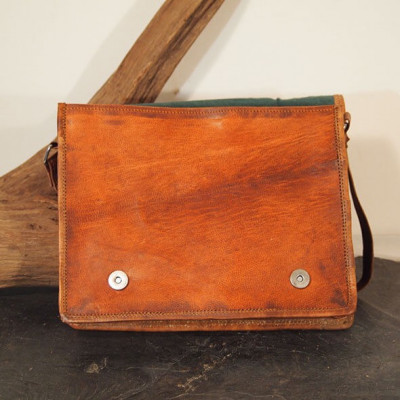 sacoche en cuir vintage à bandouière besace à rabat M