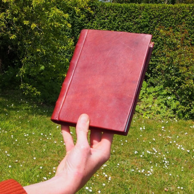 Livre relié en cuir coloré - Zuffer - M