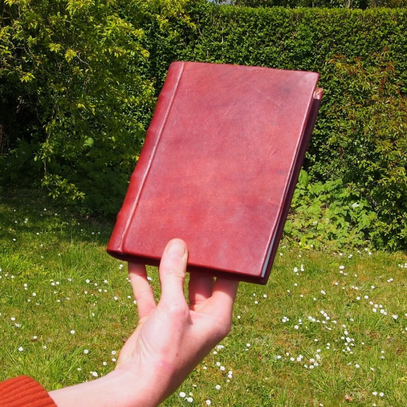 Livre relié en cuir coloré - Zuffer - M