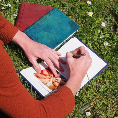 Livre relié en cuir coloré - Zuffer - M
