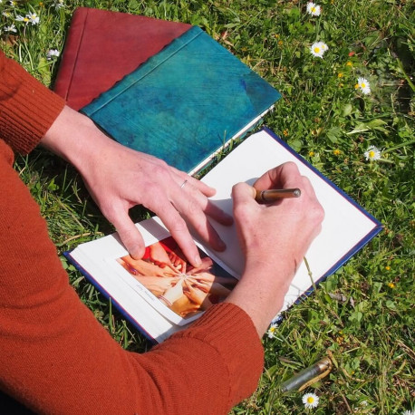 Livre relié en cuir coloré - Zuffer - M