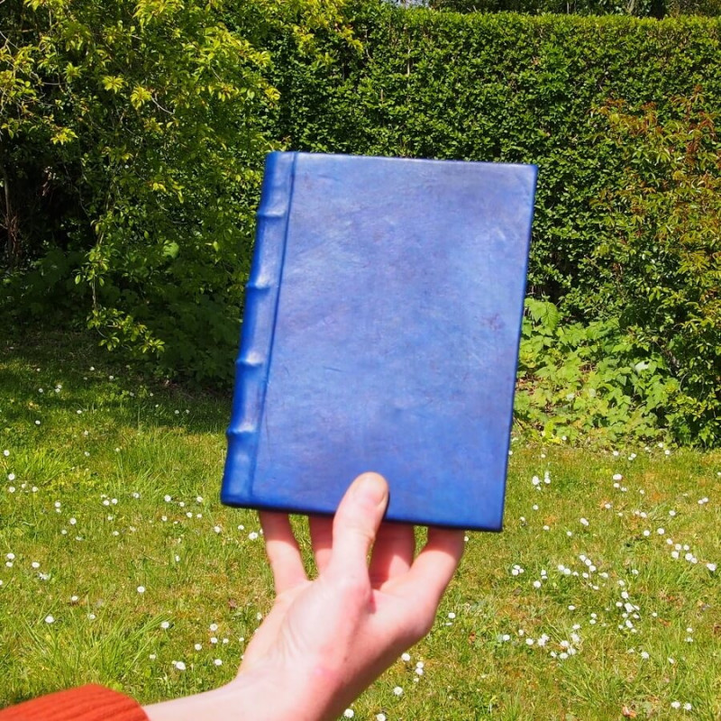 Livre relié en cuir coloré - Zuffer - M