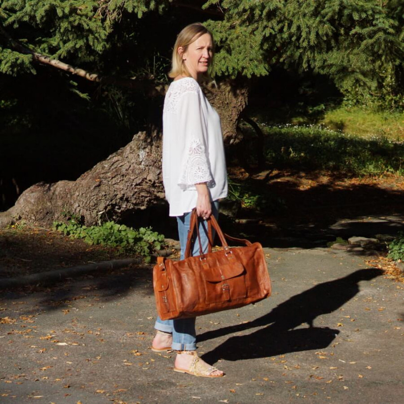 Sac de voyage cuir vintage, forme bowling en cuir naturel de chèvre