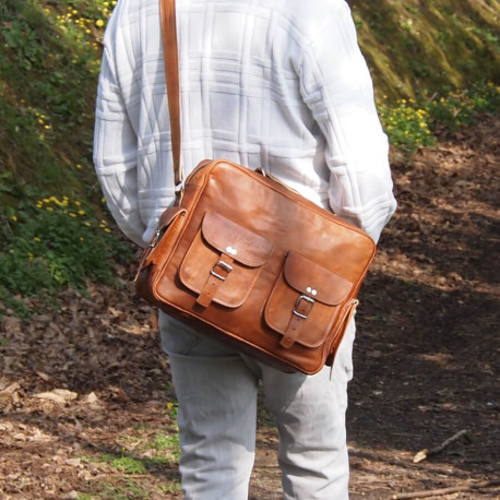 Grande sacoche multipoches en cuir Artisanal