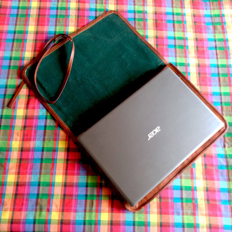 Housse cuir pour ordinateur portable 15''