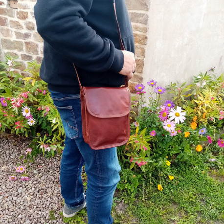 sacoche homme à bandoulière en cuir naturel vintage marron artisanat