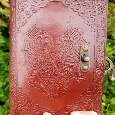 Carnet en Cuir - Double dragons - à crochet
