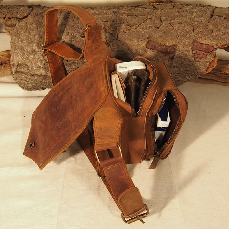 Ceinture cuir à poches - Biker - Hanche / Jambe