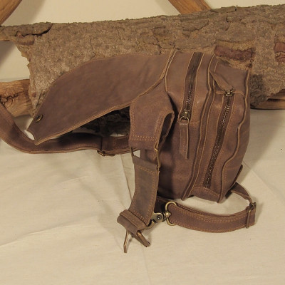 Ceinture cuir à poches - Biker - Hanche / Jambe