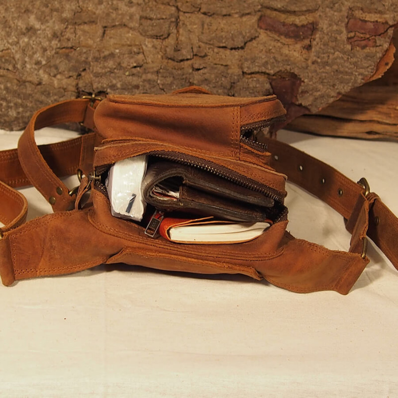 Ceinture cuir à poches - Biker - Hanche / Jambe