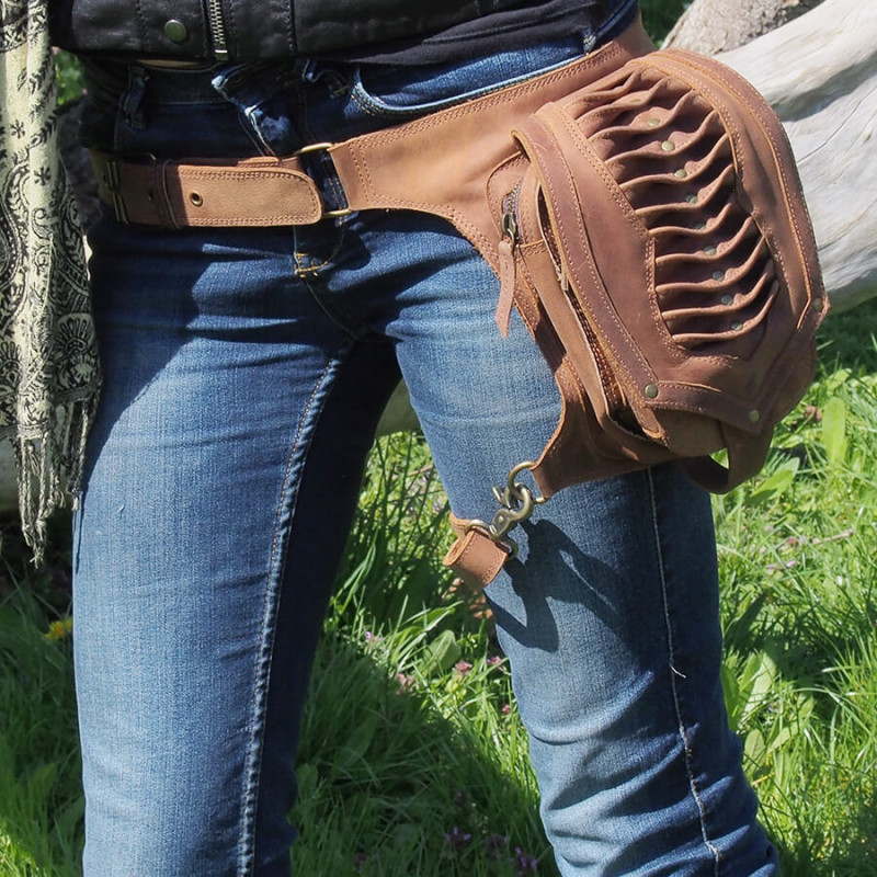 Ceinture cuir à poches - Biker - Hanche / Jambe