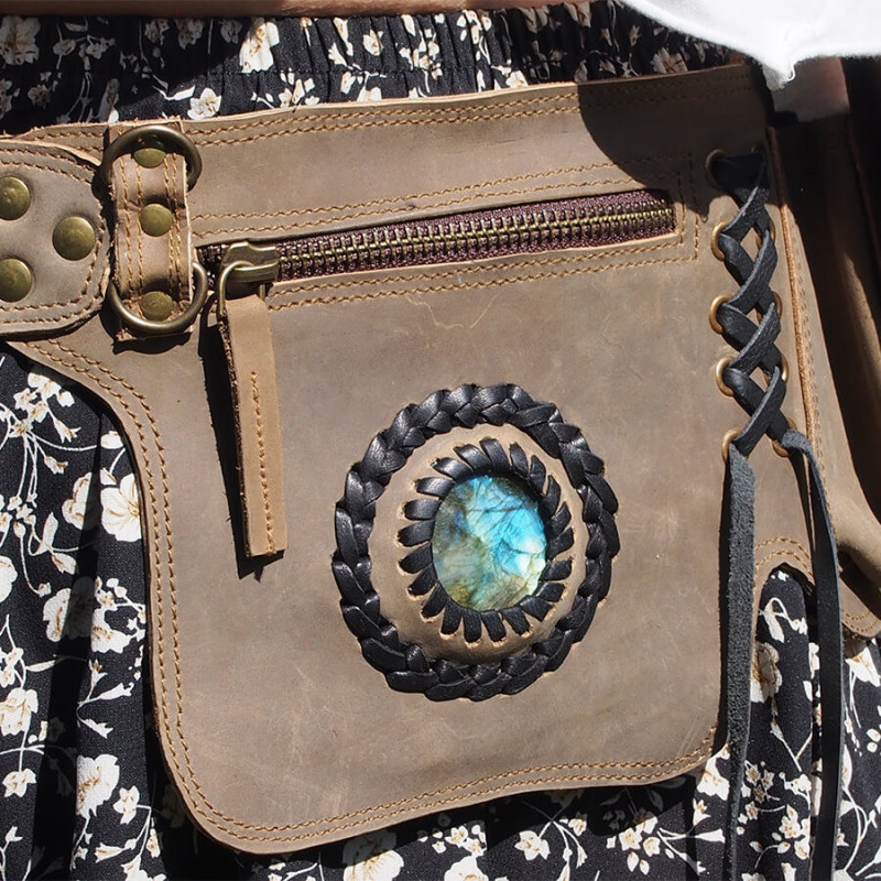 Ceinture à poches en cuir Feuilles et labradorite - Trolls