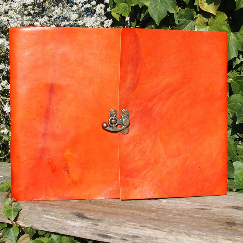 carnet à dessin cuir coloré à crochet paysage grand format