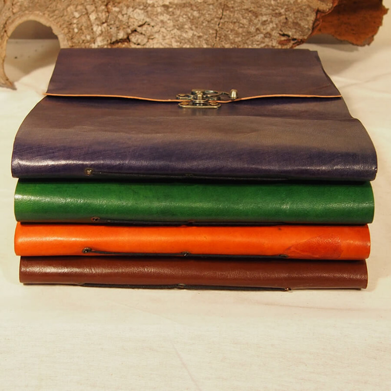 carnet à dessin cuir coloré à crochet paysage grand format