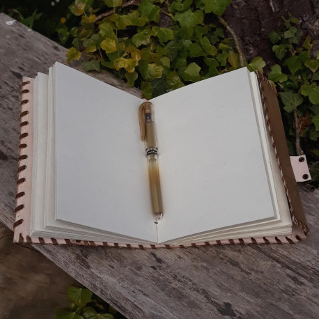 Carnet en cuir "rétro" - arabesque