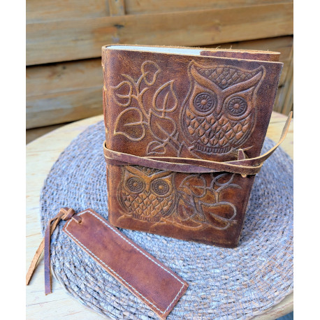 Carnet en cuir de buffle motif double hiboux avec marque-page en cuir - format M