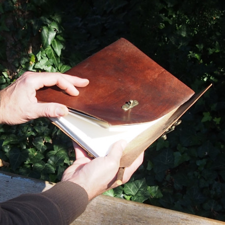 Calepin en cuir de chèvre coloré L portrait – Crochet en laiton vieilli